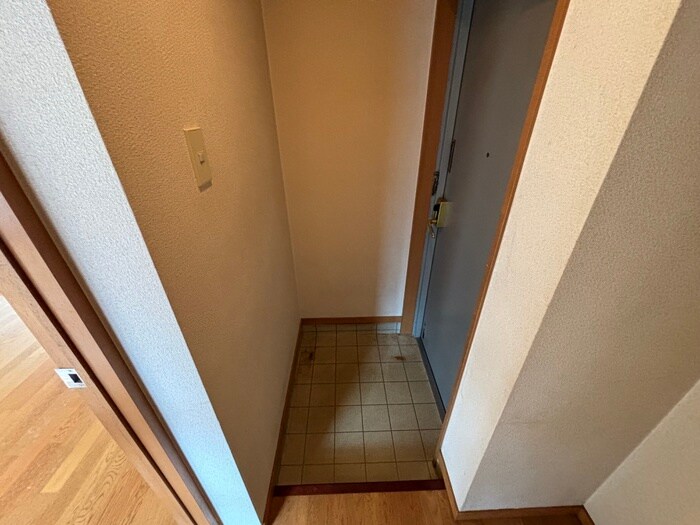 物件内観写真21　(玄関)