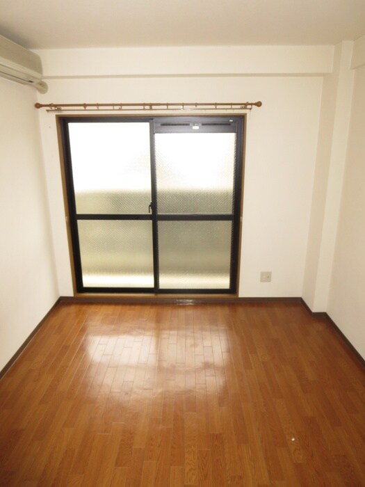 物件内観写真6　(居室)