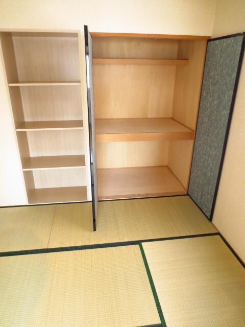 物件内観写真11　(収納)