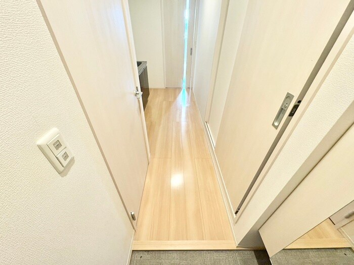 物件内観写真17　(玄関)