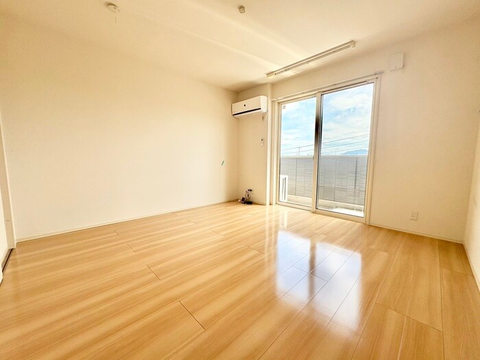 物件内観写真18　(居室)