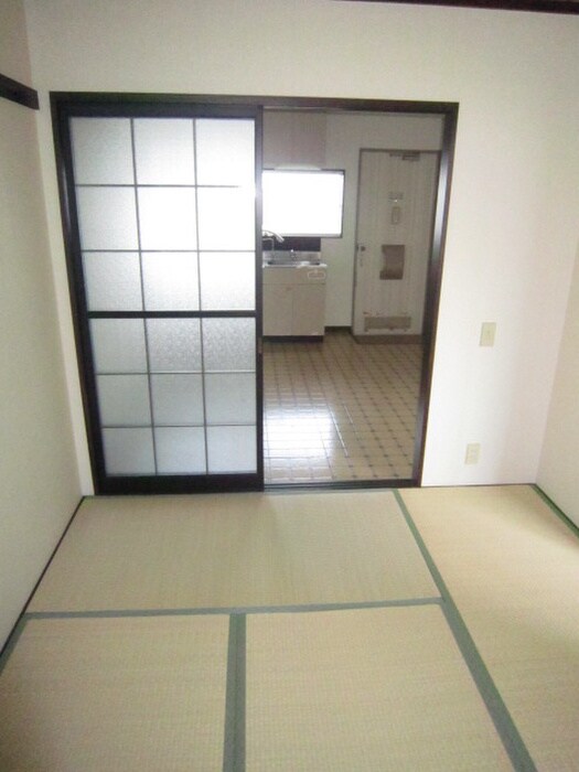 物件内観写真8　(居室)