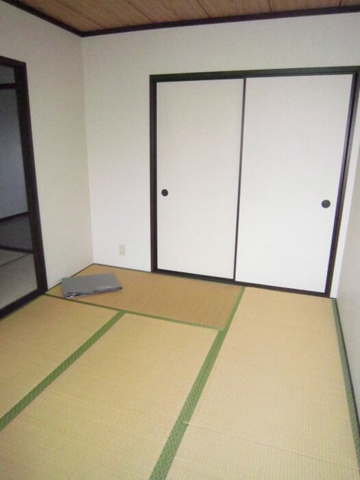 物件内観写真12　(収納)