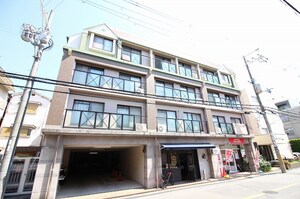 レジデンスマロン３号館外観写真