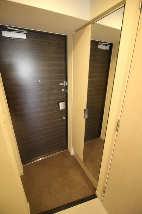 物件内観写真15　(玄関)