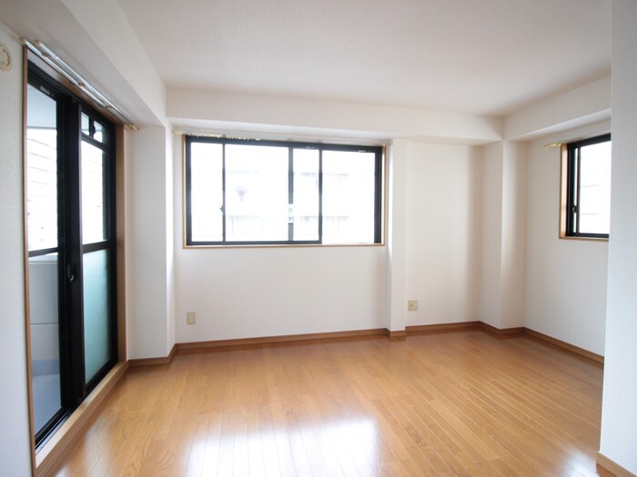 物件内観写真9　(居室)