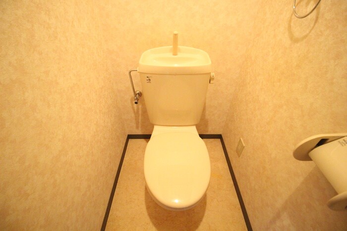 物件内観写真14　(トイレ)