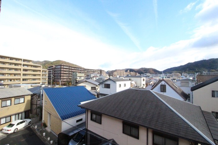 物件内観写真18　(室内からの展望)