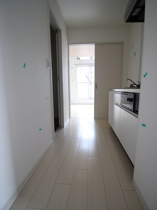 物件内観写真16　(廊下)