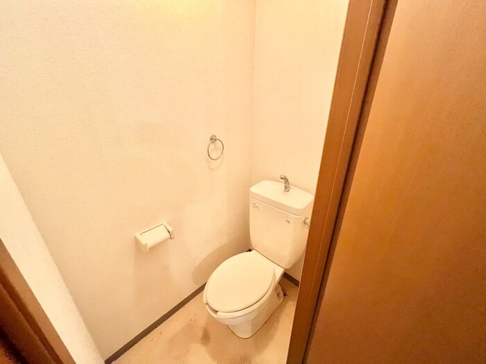 物件内観写真13　(トイレ)