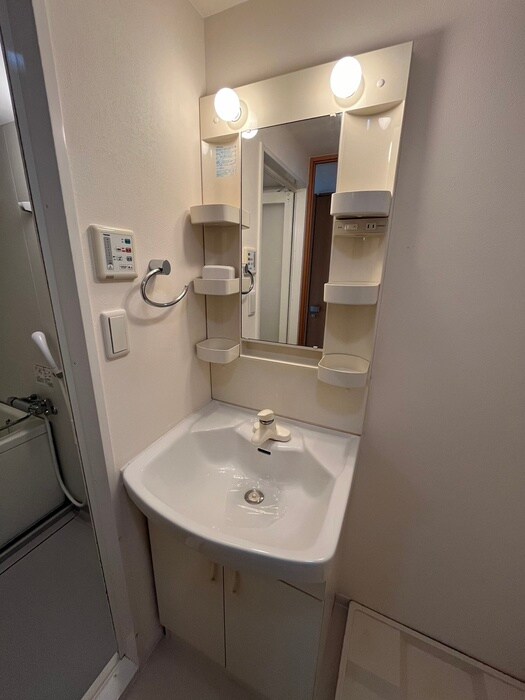 物件内観写真10　(洗面)