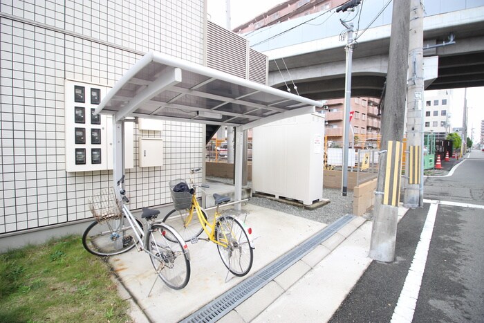 物件外観写真2　(駐輪場)