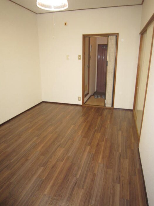 物件内観写真11　(居室)