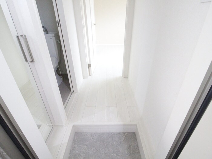 物件内観写真17　(玄関)