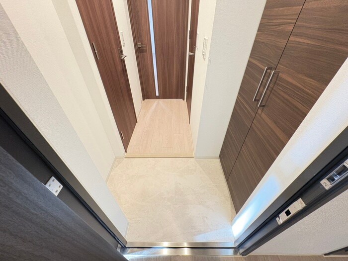 物件内観写真15　(玄関)