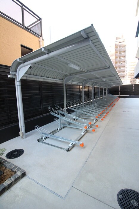 物件外観写真5　(駐輪場)