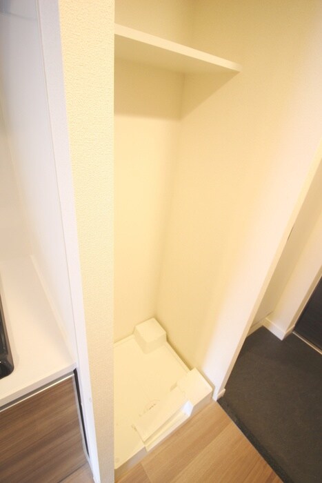 物件内観写真11　(洗濯機置場)