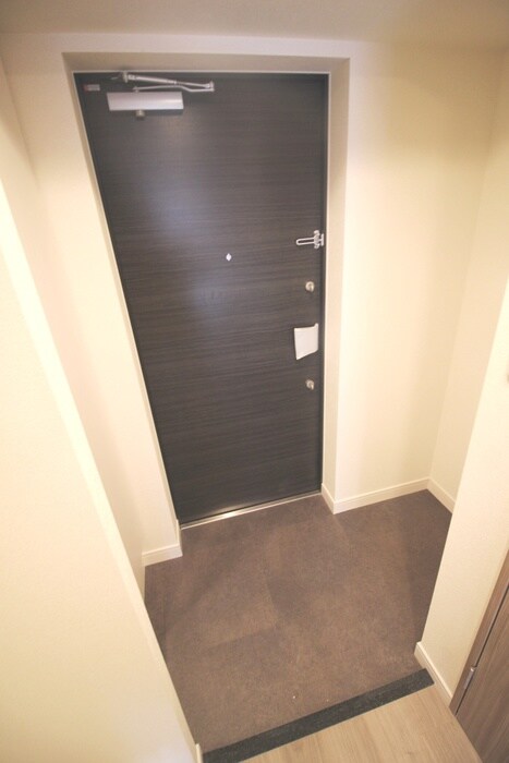 物件内観写真15　(玄関)