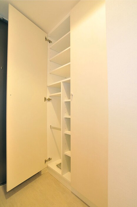 物件内観写真14　(靴箱)