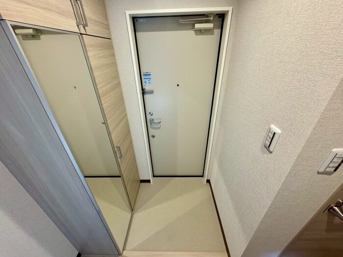 物件内観写真17　(玄関)