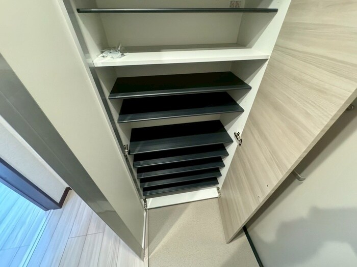 物件内観写真18　(靴箱)