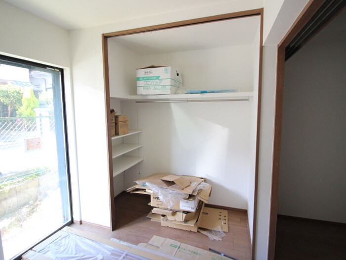 物件内観写真10　(収納)