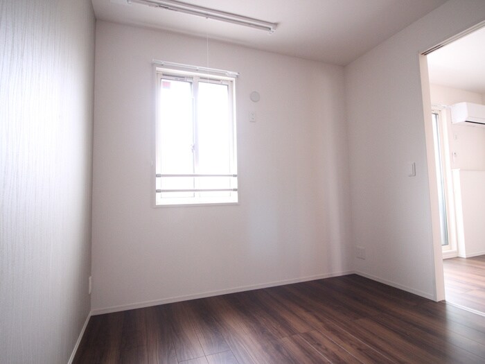 物件内観写真10　(居室)