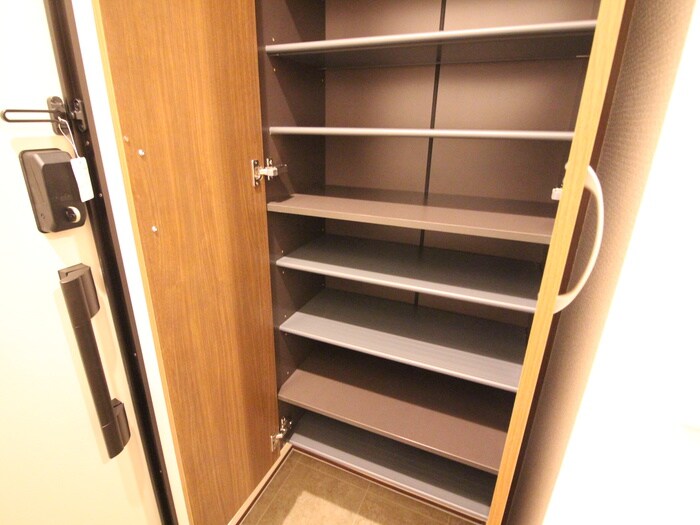 物件内観写真16　(靴箱)