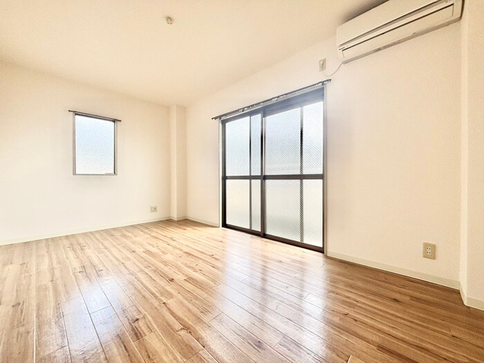 物件内観写真6　(居室)