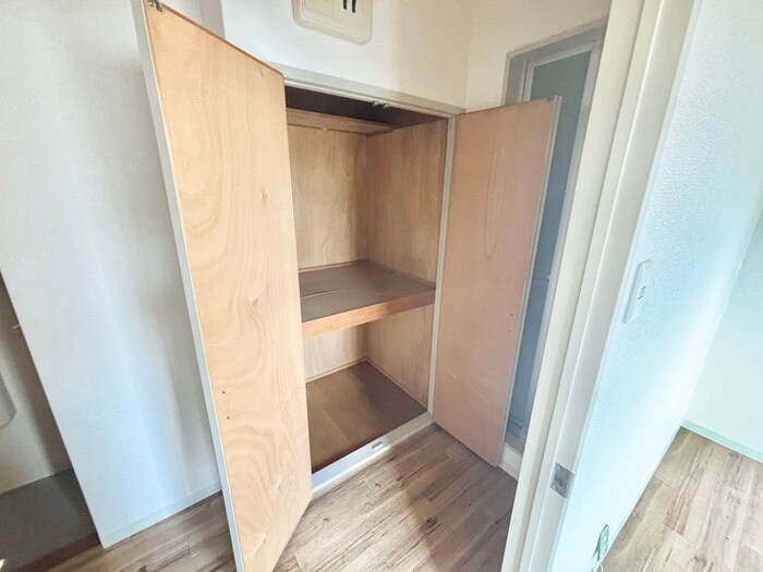 物件内観写真10　(収納)