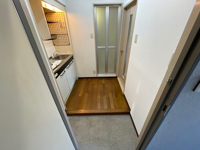 物件内観写真18　(廊下)