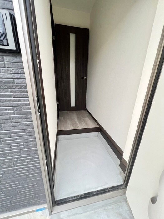 物件内観写真16　(玄関)