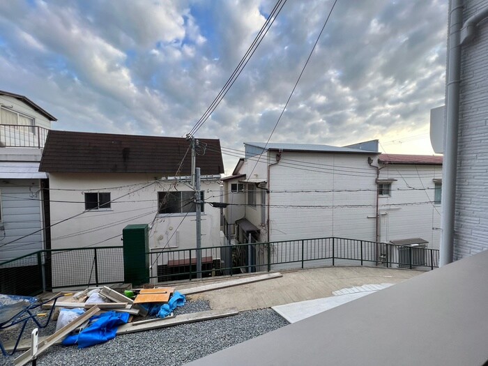 物件内観写真18　(室内からの展望)