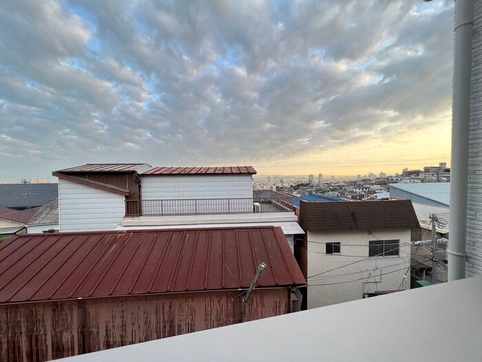 物件内観写真21　(室内からの展望)