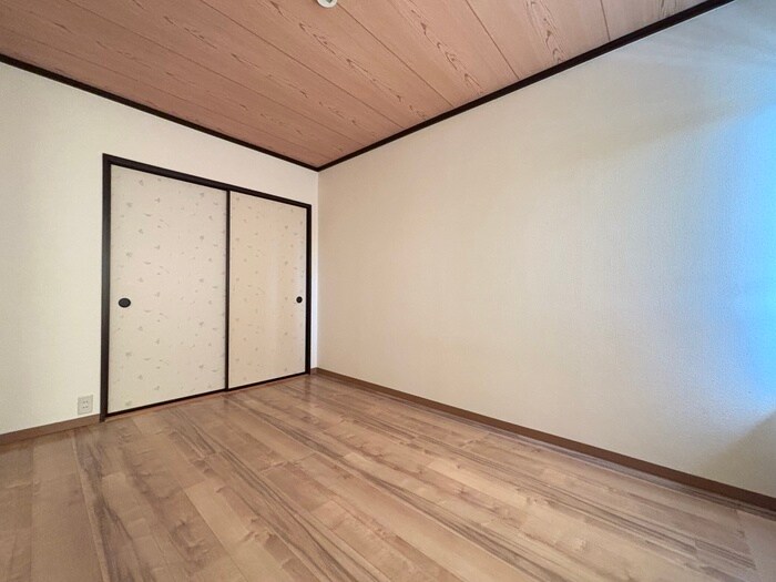 物件内観写真8　(居室)