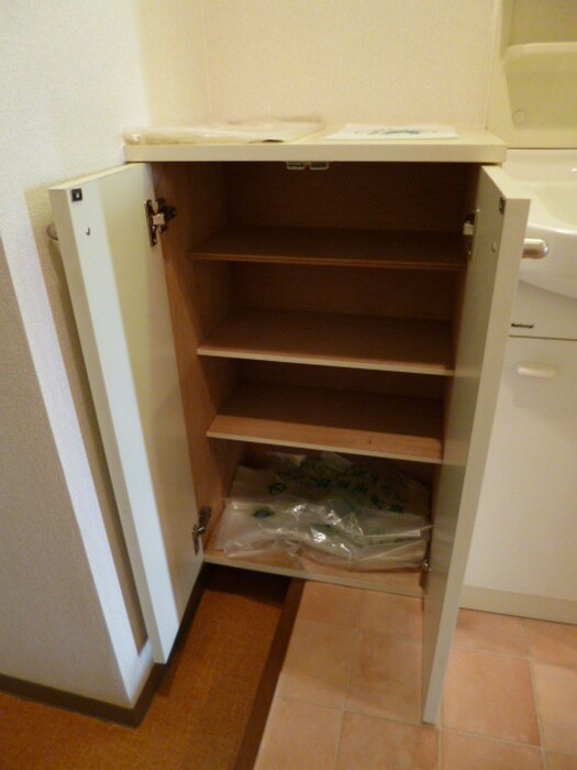 物件内観写真16　(靴箱)