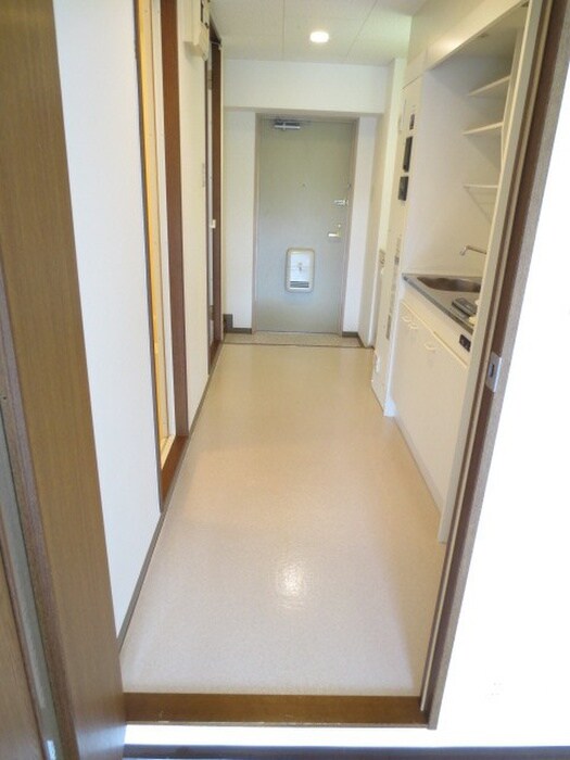 物件内観写真16　(廊下)