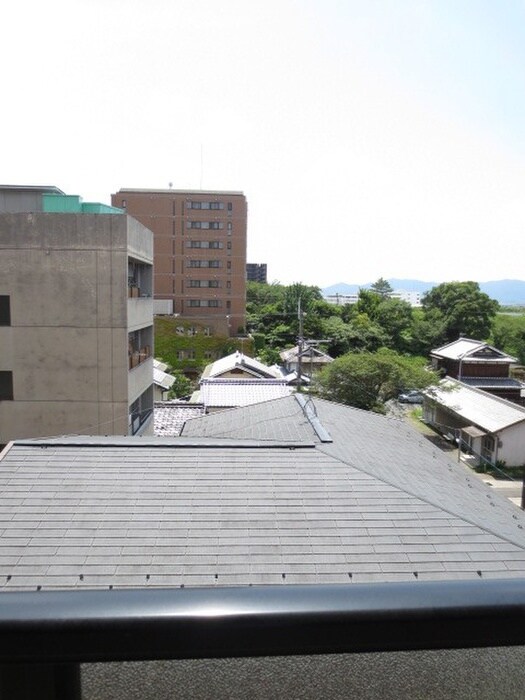 物件内観写真20　(室内からの展望)