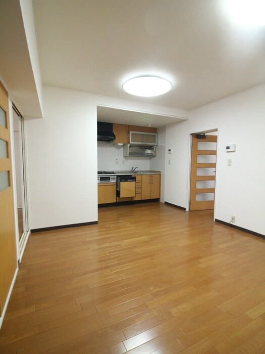 物件内観写真8　(居室)