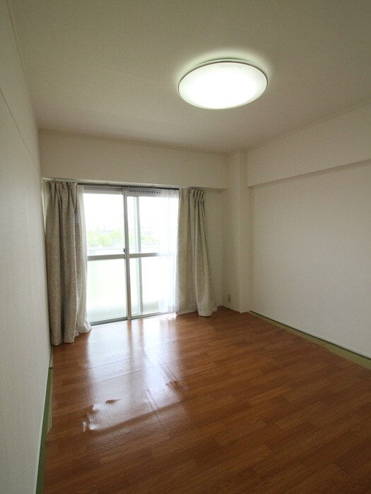 物件内観写真10　(居室)