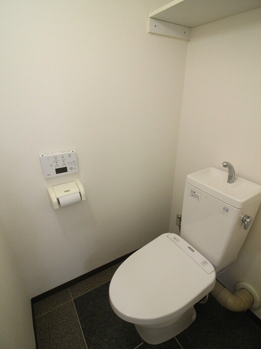 物件内観写真14　(トイレ)