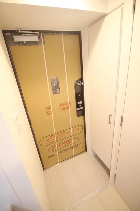 物件内観写真15　(玄関)