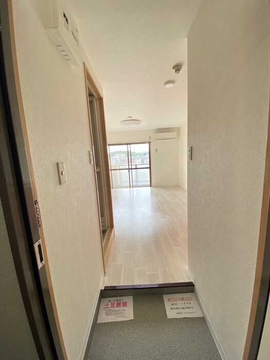 物件内観写真19　(玄関)