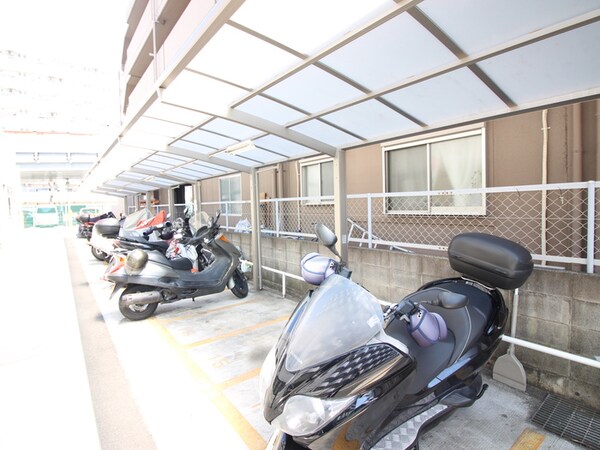 バイク置き場