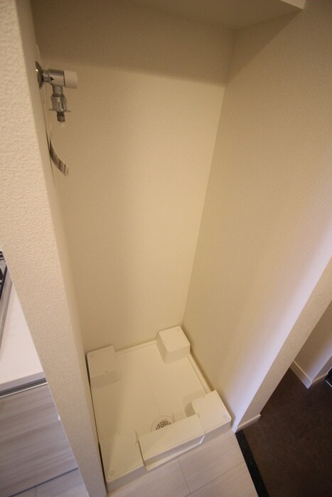 物件内観写真10　(洗濯機置場)