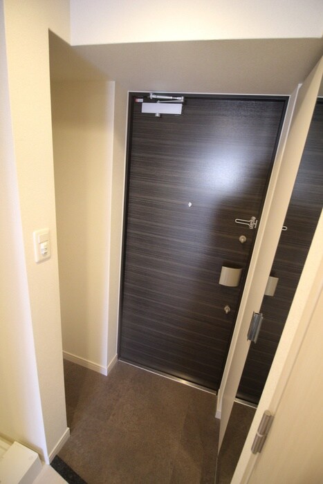 物件内観写真15　(玄関)