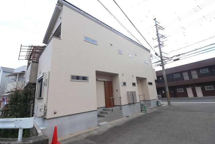 物件外観写真2　(外観写真)