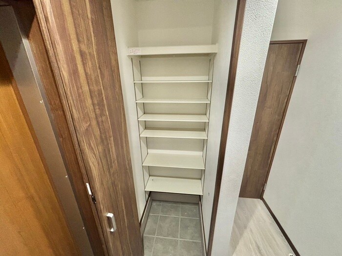 物件内観写真14　(靴箱)