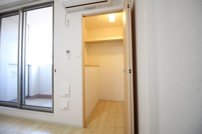 物件内観写真11　(収納)