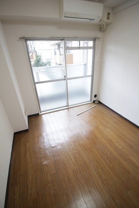 物件内観写真10　(居室)